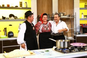 Cu mâncare simplă, naturală şi gustoasă, doi sîngeorzeni au impresionat la „Chefi la cuţite” (FOTO)