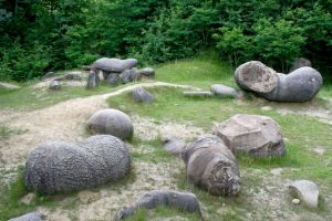 Trovanţi vânduţi cu sute de euro de localnicii din Otesani – Valcea