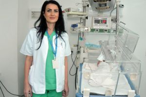 De Crăciun, la Maternitatea Bacău minunile poartă nume de copii