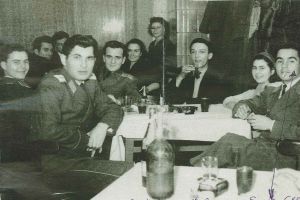 Isi cauta colegii de la Unitatea Militara Hidroaviatia din Palazu Mare. Il poate ajuta cineva? Ce este Hidroaviatia? Cine au fost comandantii 