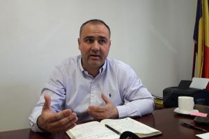 Piaţa Decebal, rămâne aşa şi la anul. Mai întâi Wonderland şi Aquapark. Niculae: Nu sunt bani pentru toate