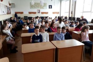 FOTO. Proiect inedit la Școala ”Mihai Eminescu” din Alba Iulia: Videoconferinţă cu elevi şi profesori din Corinaldo, Italia
