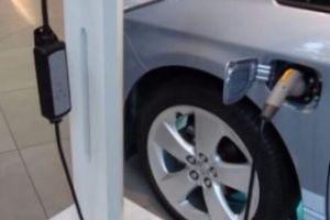 Cât e de rentabilă o maşină electrică în România. Maşina nu mai costă nimic