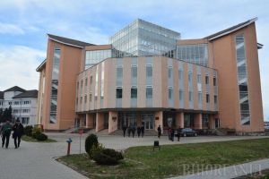 Iată că se poate! Schimbare de atitudine şi… cărţi, la Biblioteca Universităţii din Oradea