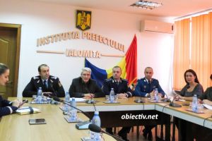 Ialomiţa: Sărbătorile de iarnă şi sezonul rece sunt în atenţia poliţiei, pompierilor, jandarmilor şi prefecturii