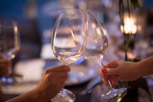 Zodiile de care să te fereşti de Revelion. Îţi vor purta ghinion tot anul dacă le ţii în preajmă