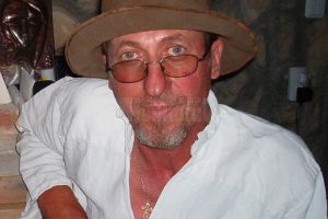 Sculptorul sucevean Toader Ignătescu a obţinut Premiul I la Salonul Internaţional de Artă Naivă