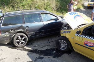 Accident la Copşa Mică. O persoană încarcerată şi trafic blocat