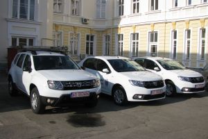 Trei noi autovehicule pentru inspectorii zonali şi poliţiştii locali