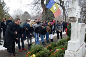 Omagiu „eroilor Revoluţiei” îngropaţi la Oradea: În delegaţia PSD Bihor a fost la loc de frunte şi un colonel de Securitate (FOTO)