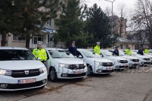 Moş Crăciun a venit la IPJ Vrancea cu şapte autospeciale noi