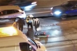 Tanar de 24 de ani la spital dupa ce a fost lovit de o masina a RATT, pe liniile de tramvai