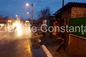 Alerta la ISU Dobrogea: Dezastru in ajunul Craciunului. Constanteni, ramasi fara adapost deasupra capului si fara masina 