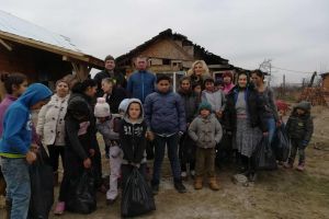 Consilierul judeţean Simon Stan a adus bucurie în zeci de familii nevoiaşe