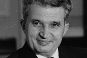 Galerie foto INCENDIARĂ: Cât de bogat era CEAUȘESCU