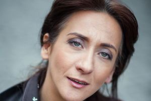 „În aplauzele noastre….”