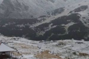 „Intersezonul” în Retezat e pe cont propriu, în timpul săptămânii