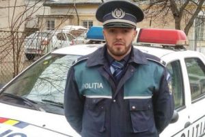 MINUNE de Crăciun. Un poliţist a readus la viaţă un bătrân DECLARAT MORT