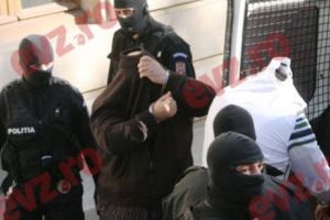 Omoruri prin TORTURĂ, comise după eliberarea condiţionată de doi ucigaşi, condamnaţi acum la ÎNCHISOARE PE VIAȚĂ