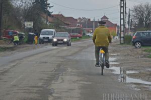 Dosar penal, în prag de Sărbători: O orădeancă este anchetată de poliţişti, după ce a acroşat un biciclist şi a fugit