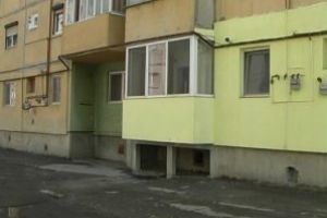 Îşi pot construi balcoane