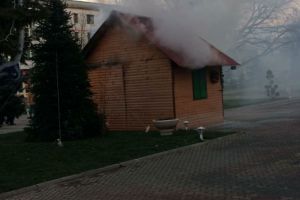 Incediu la o casuta de lemn din Piateta Decebal din Medgidia