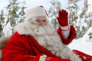 Moş Crăciun străbate toată lumea cu o viteză uluitoare ca să împartă cadouri. NORAD îi urmăreşte traseul