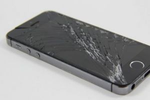 Ai spart ecranul mobilului? Iată cea mai bună veste pe care o puteai primi