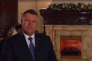 VIDEO/ Mesajul preşedintelui Klaus Iohannis, de Sărbătoarea Naşterii Domnului: „Crăciun fericit, oriunde v-aţi afla!”