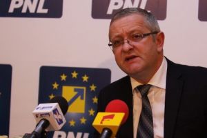 Comunicat de presă PNL Mureş: “USR girează PSD şi UDMR pentru înfiinţarea Liceului Teologic Romano-Catolic din Târgu-Mureş!”
