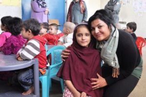 Viaţa chinuită a unui COPIL crescut în celula mamei, la ÎNCHISOARE. Sute de copii au o astfel de soartă