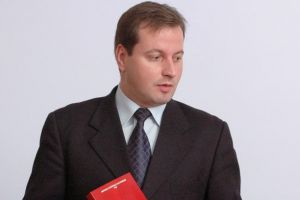 Directorul Bibliotecii Universitare şi soţia acestuia, găsiţi morţi în casă
