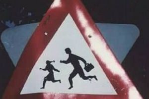 Pedofil condamnat pentru contrabandă cu ţigări