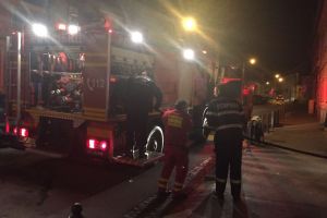 O bucătărie a luat foc pe strada Felinarului de Crăciun