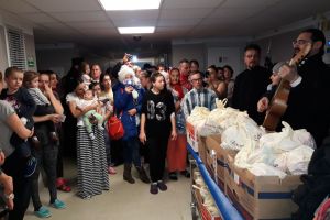 „Colindul sfânt şi bun” la Spitalul Judeţean Vâlcea