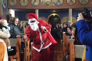 Deputatul Daniel Suciu, ”ajutorul Moşului” la Dumbrăveni