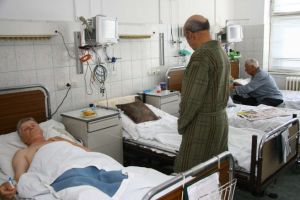 Multi nu stiu ca au acest drept! Bolnavii pot primi despăgubiri dacă au fost puşi şă-şi cumpere medicamente în timpul internării