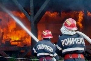 O cabană a luat foc pe Valea Ilvei