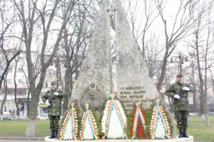 Eroii Revoluţiei, comemoraţi la Huşi