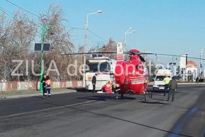 UPDATE. Imagini de la eveniment. Accident rutier grav la intrare in Navodari. Elicopterul SMURD chemat in ajutor. Pieton lovit de o autocisterna (galerie foto)   