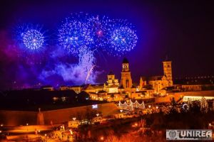 Percheziţii în Alba Iulia, la persoane care au comercializat ilegal artificii. Doi tineri s-au ales cu dosar penal