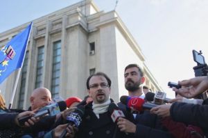 Rezultatul discuţiilor dintre Premier şi organizaţiile civice: ”Continuarea protestelor”