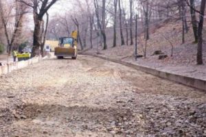 Lucrările din Parcul Romniceanu, obiect de râcă  între Primăria Sector 5, şeful Ordinului Arhitecţilor Bucureşti şi Gabriela Firea pe spinarea cetăţenilor