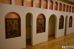 Muzeul Naţional al Unirii din Alba Iulia se reorganizează pentru înfiinţarea secţiei Museikon. Trei posturi sunt vacante