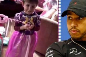 Lewis Hamilton şi-a pus ȚĂRÂNĂ în CAP pentru că i-a spus nepotului: „Băieţii NU poartă ROCHII de prinţese”