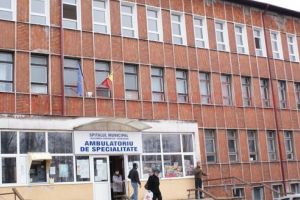 Policlinica din Hunedoara, un „cartof fierbinte” pentru 2018 în mâinile administraţiei locale