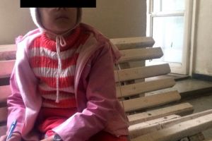 Deşi sunt obligaţi de instanţă, părinţii fetiţei bolnave de cancer refuză în continuare tratamentul