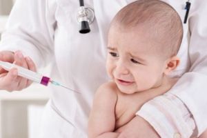 În timp ce epidemiile lovesc, Legea vaccinării zace în Parlament. CAMPANIA „VACCIN PENTRU VIAȚĂ”