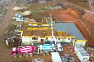 VIDEO. Mobilizare fără precedent a firmelor de construcţii din Alba pentru ridicarea unui Centru Pediatric, la Alba Iulia