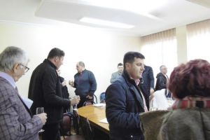 Ultima şedinţă din 2017 a CL Huşi: Sub semnul şampaniei